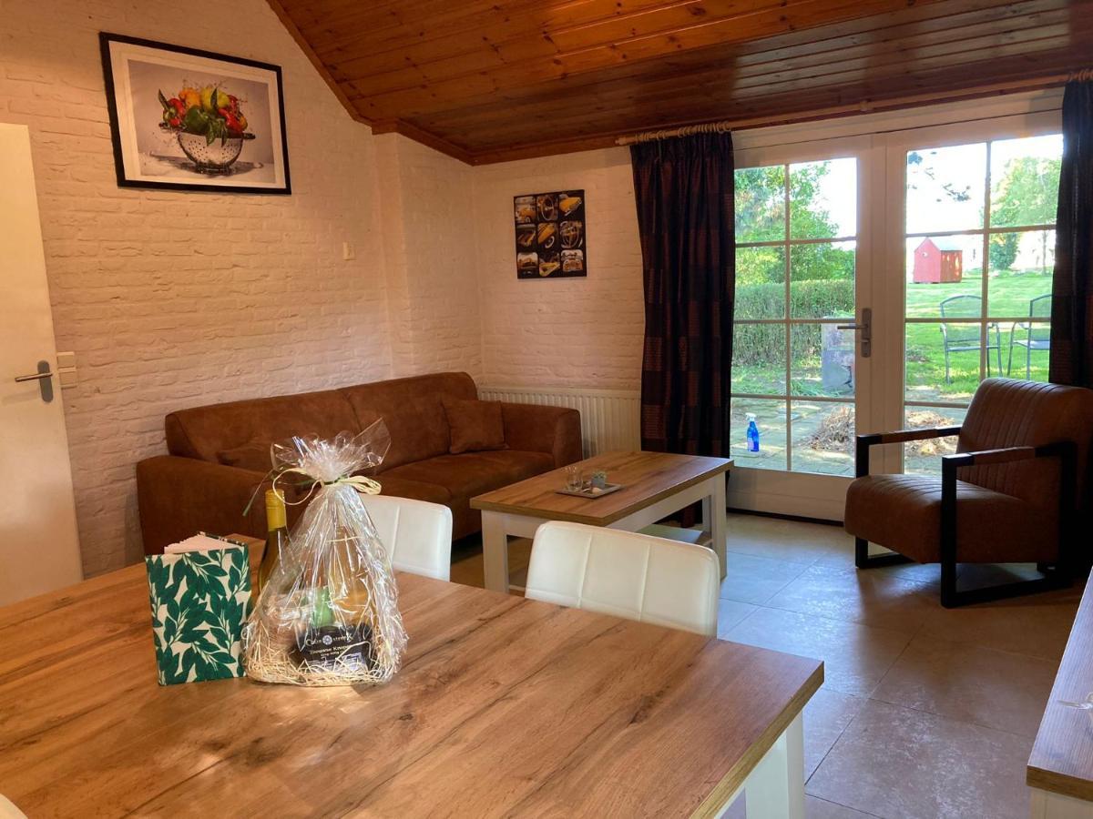 Het Karnhuis Schoondijke Exteriör bild