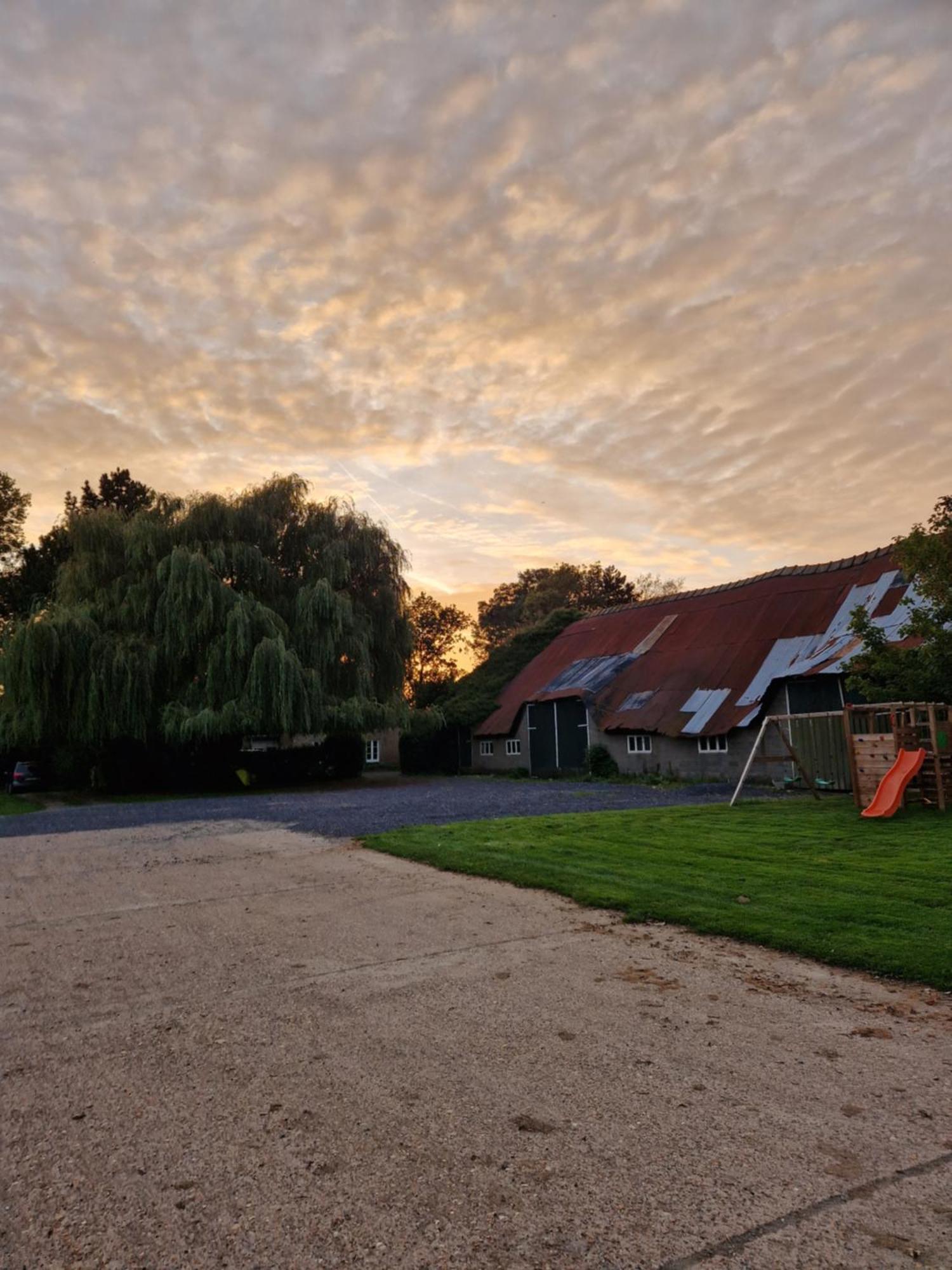 Het Karnhuis Schoondijke Exteriör bild